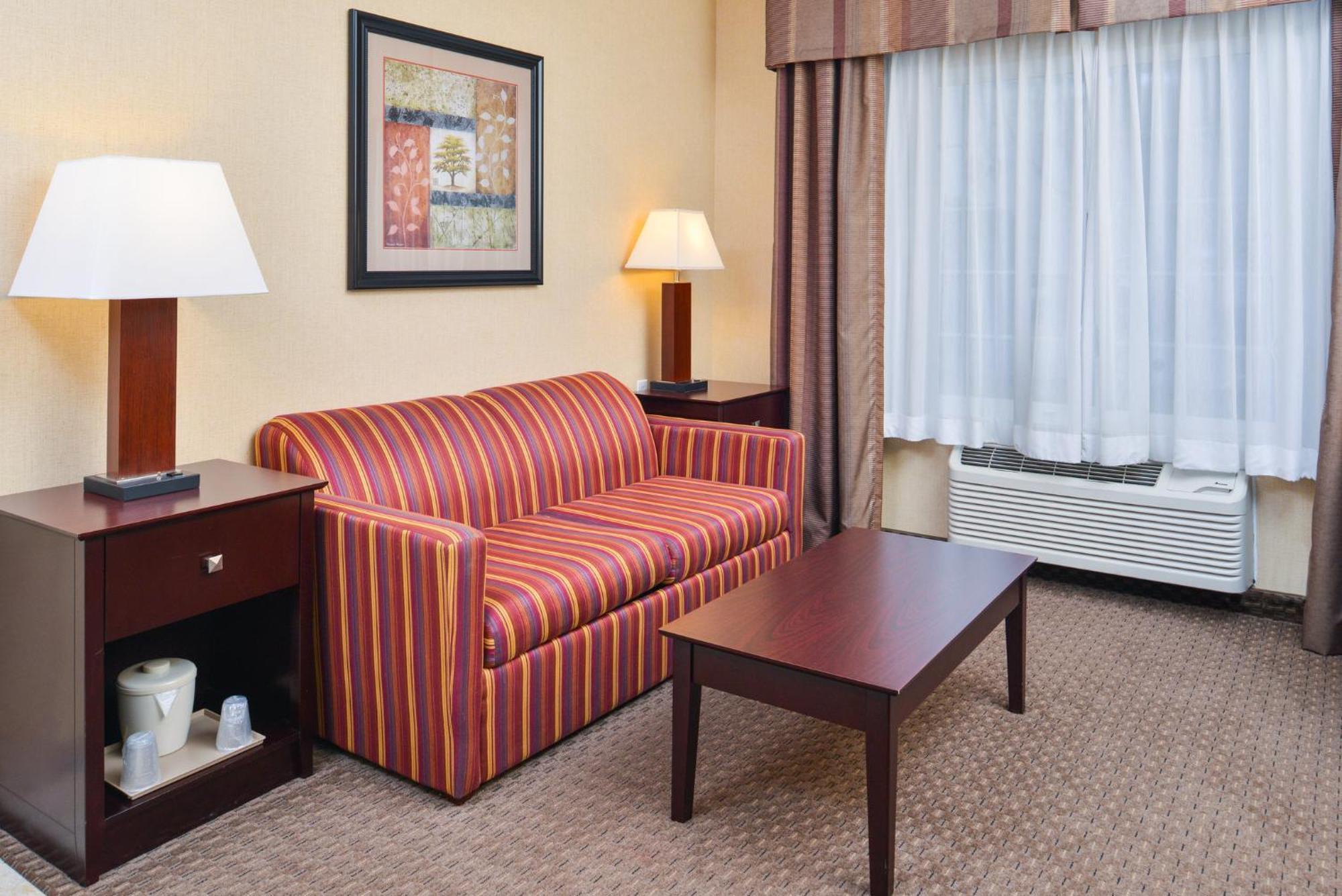 Holiday Inn Express Hotel & Suites Portland - Jantzen Beach By Ihg Экстерьер фото