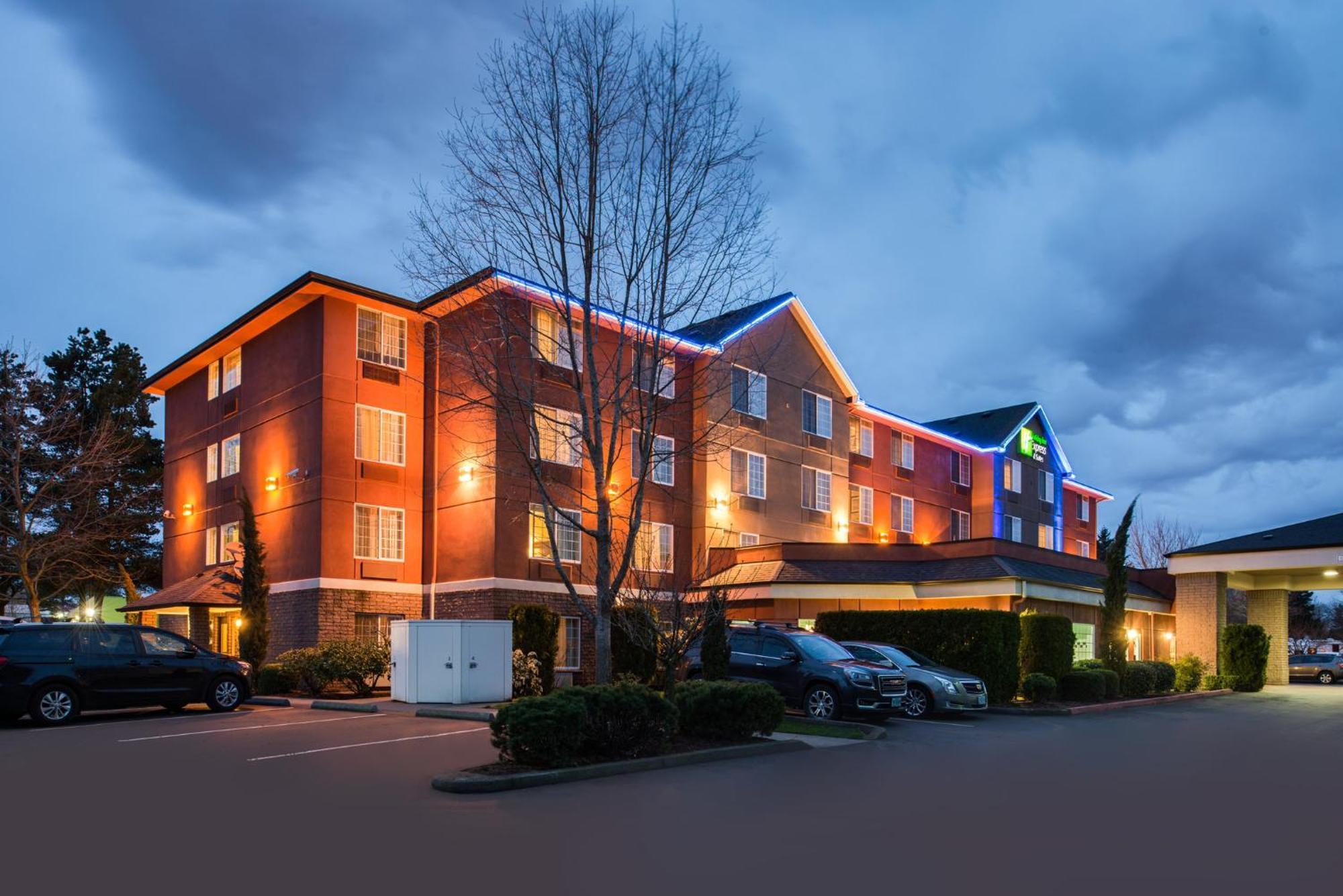 Holiday Inn Express Hotel & Suites Portland - Jantzen Beach By Ihg Экстерьер фото